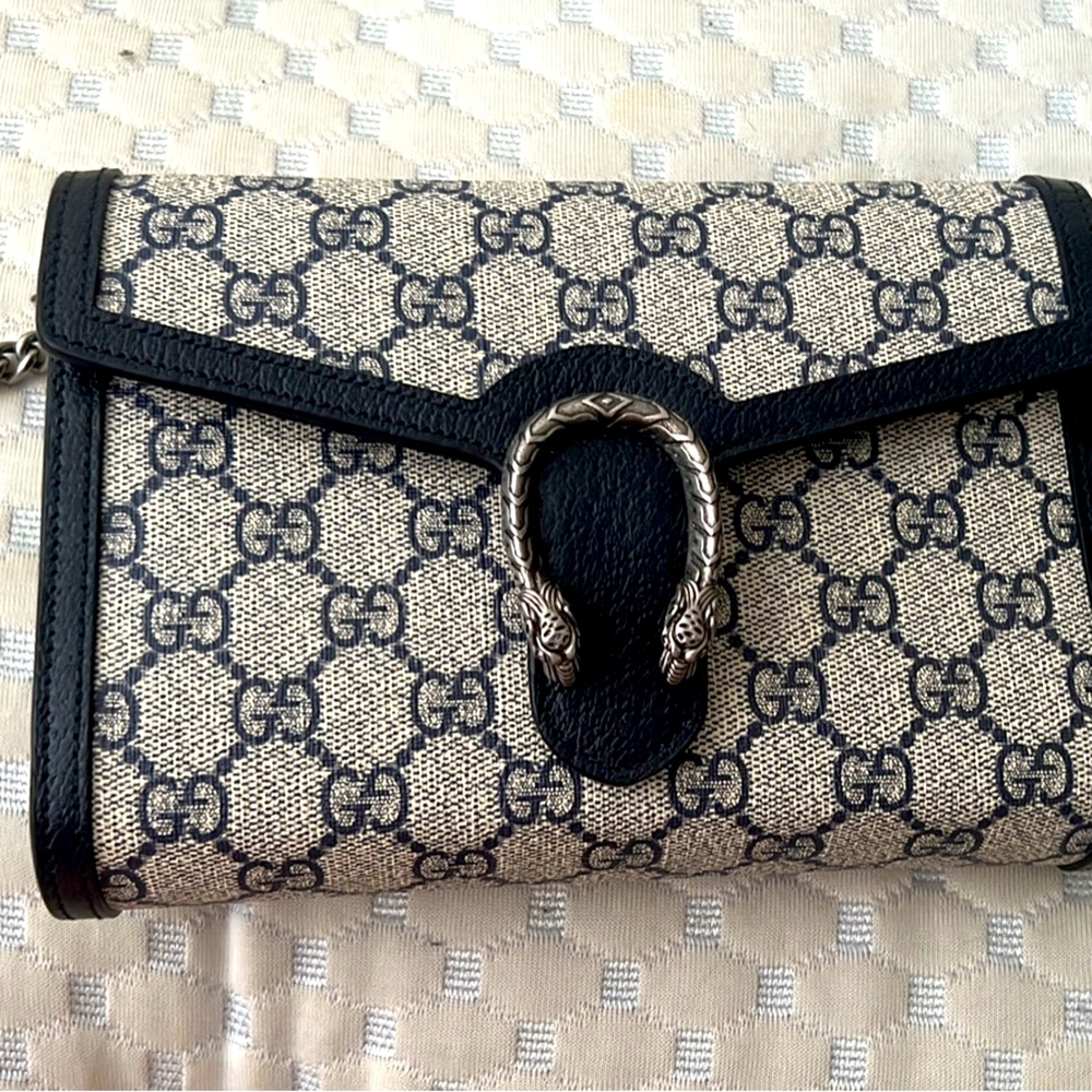 Gucci cross body